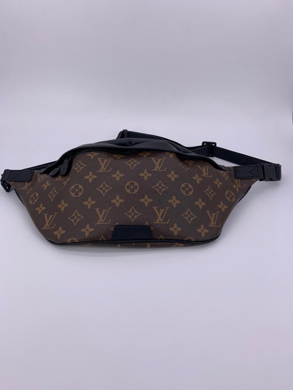  Сумка на пояс Louis Vuitton